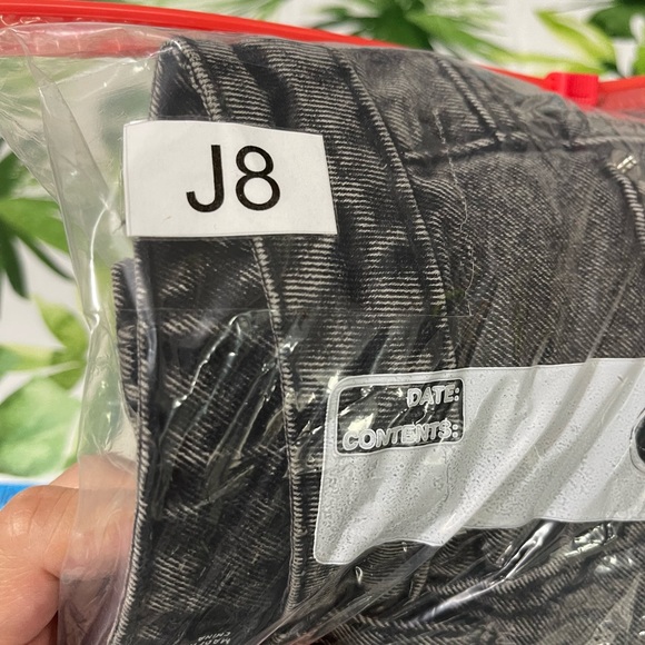 NWT Misguided Black Women High Rise Flap Pockets Cargo Jogger Jeans Size 6 - Picture 12 of 12